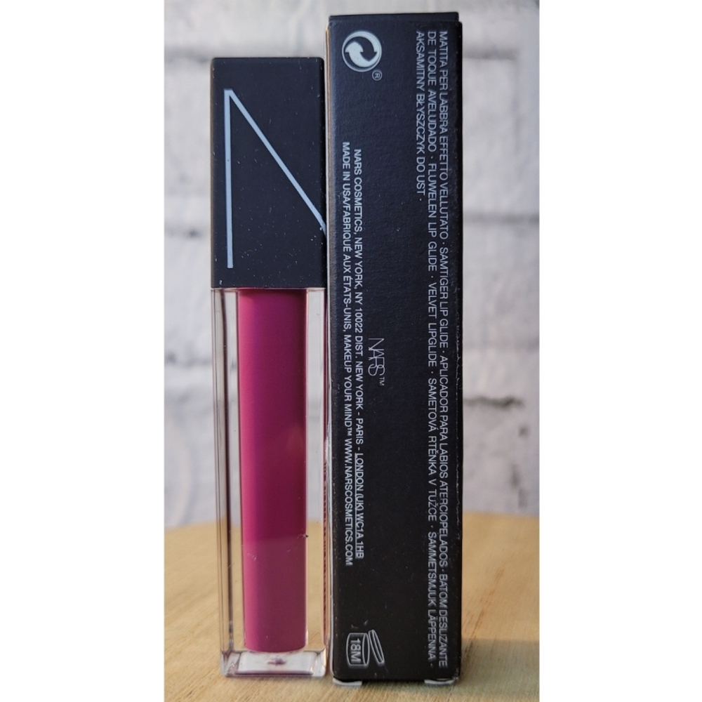 NARS Velvet Lip Glide Lip Gloss Shade # 2715 La Main Bleue 5.7 ml New - Picture 2 of 5
